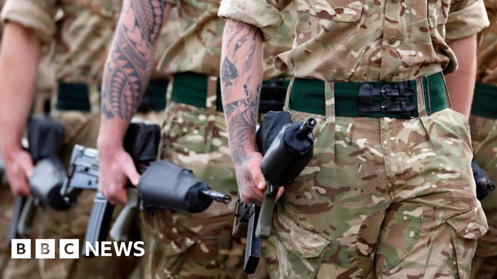 UK Ponders Military Deployment to Ukraine Amid Peace Talks