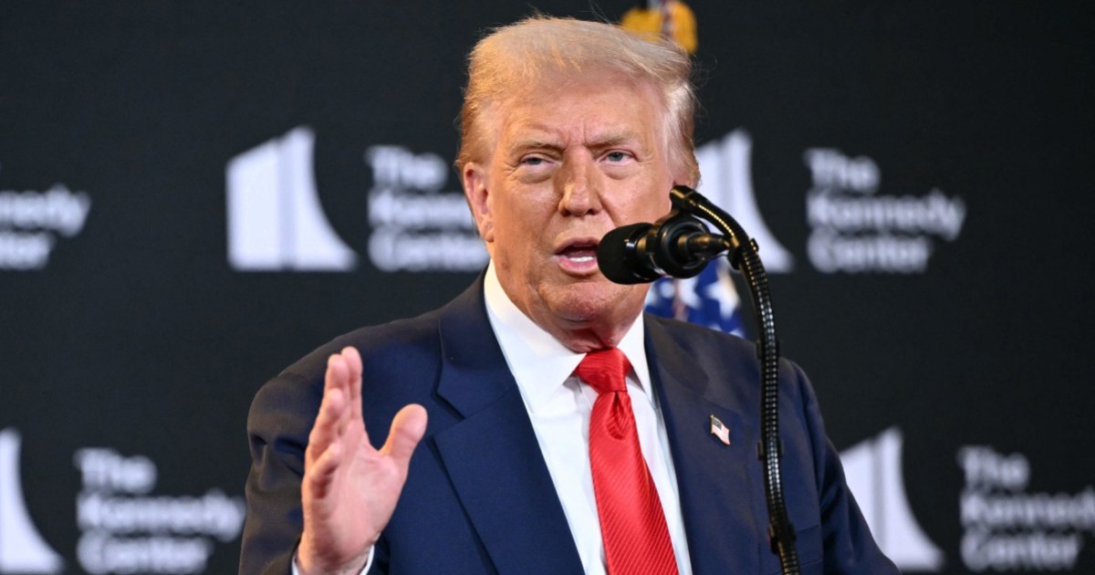 Trump Refuses to Send Tomahawk Missiles to Ukraine as Putin Warns of Severe Consequences