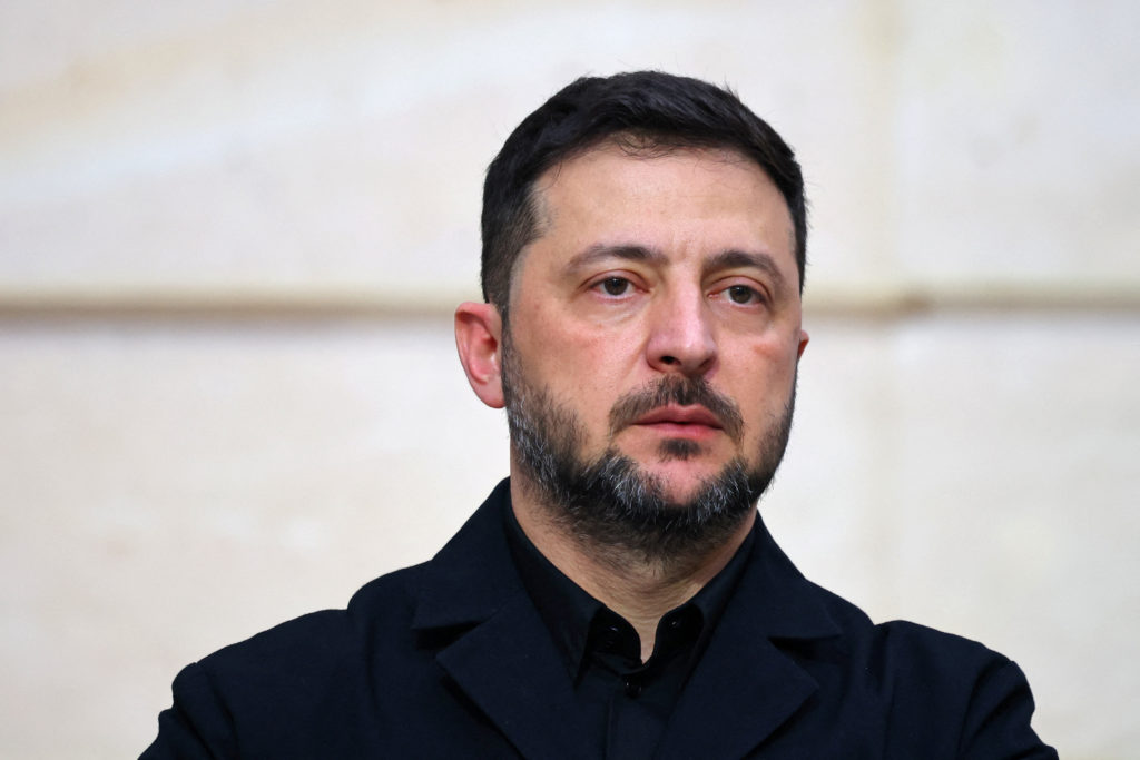 U.S. Warns Ukraine It Must Accept Security Guarantees Or Risk Losing Them