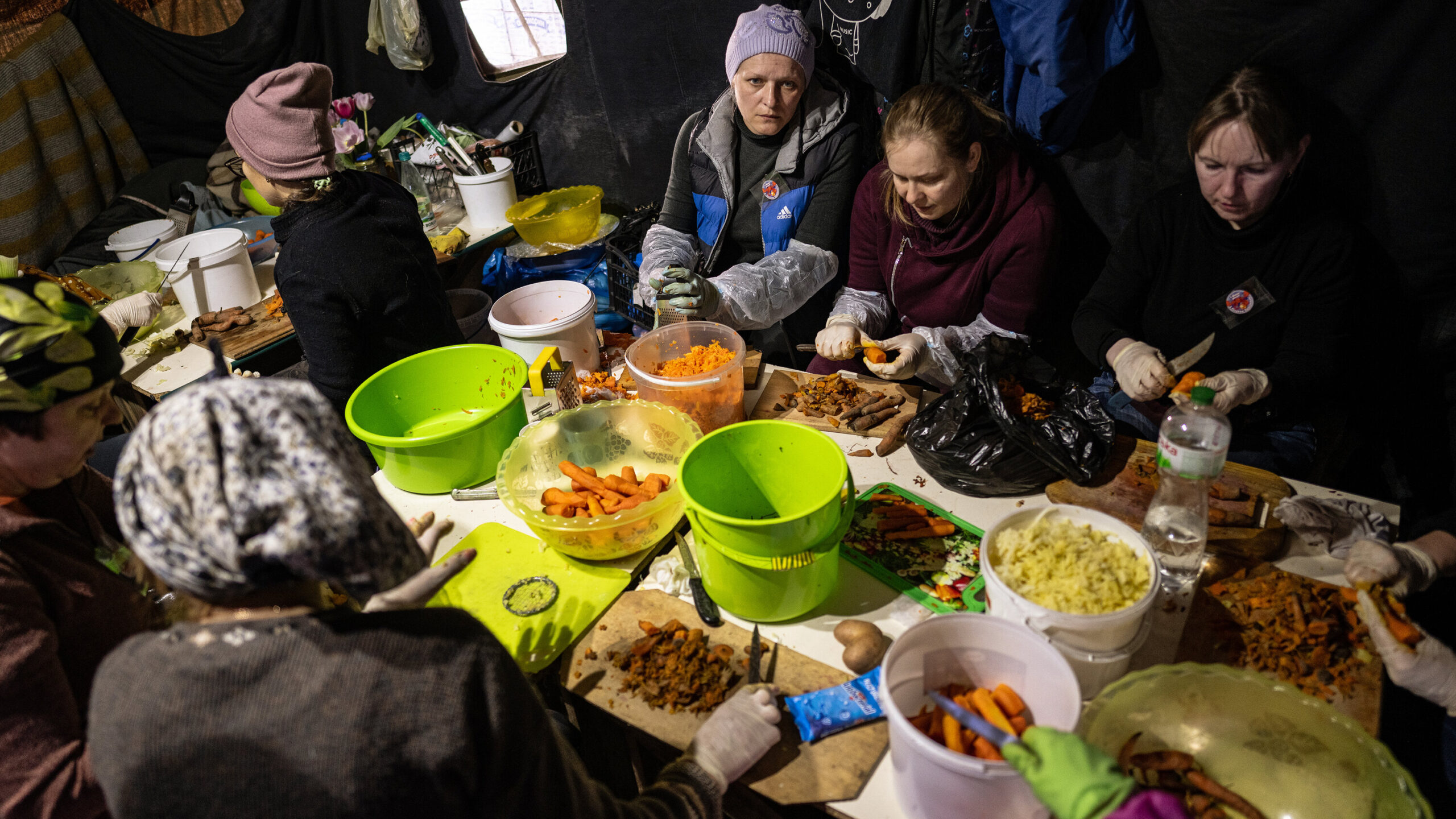 Ukrainian Troops Collapsing from Hunger in Critical Combat Zone