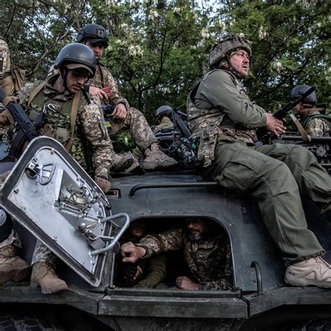 Ukrainian Forces Report Catastrophic Casualties as Russia Advances