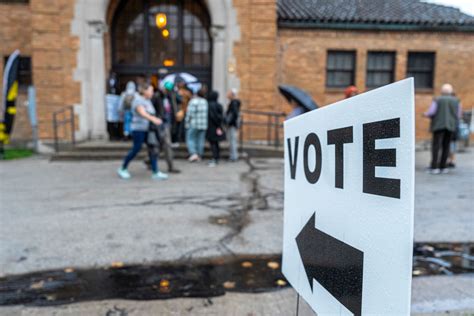 Wisconsin Voters Reject Thanksgiving Cancellation Push in Democratic Primary