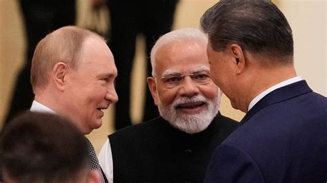 Modi, Xi Propose Ukraine Peace Mediation at Putin’s BRICS Side Events