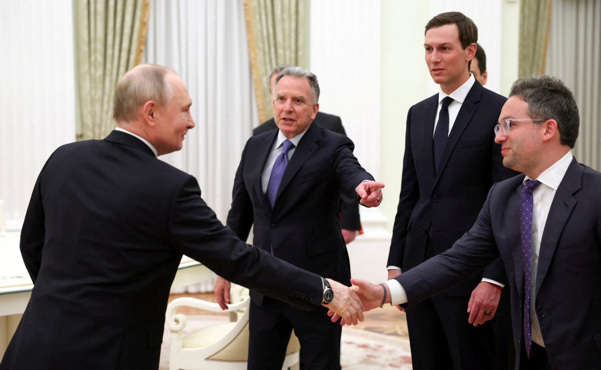 Putin and U.S. Envoys Discuss Ukraine’s Nazi Ties in Critical Talks